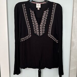 Women’s size medium embroidered blouse
